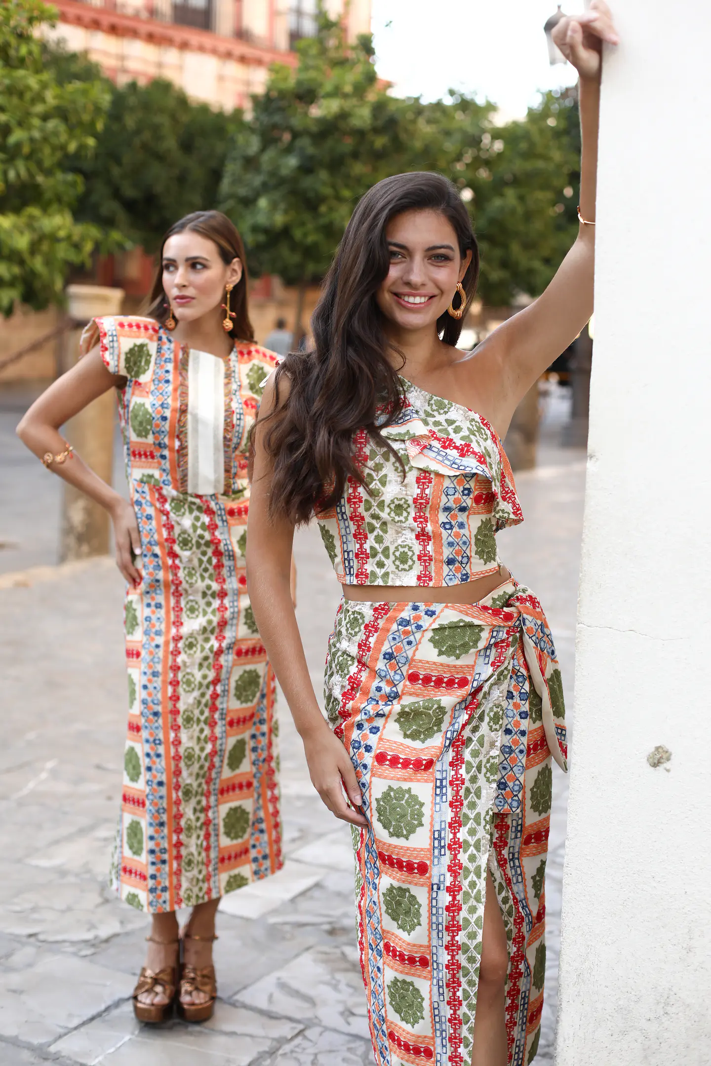 conjunto top volante con falda anudada 3