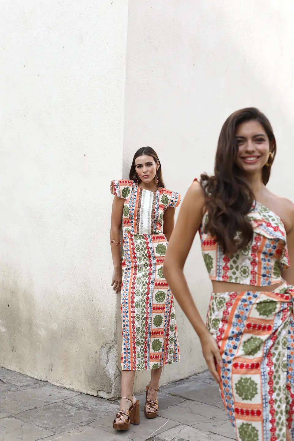 conjunto top volante con falda anudada 4