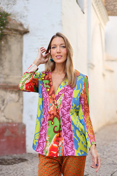 25403 CONJUNTO CHAQUETA ESTAMPADA PANTALON FANTASIA