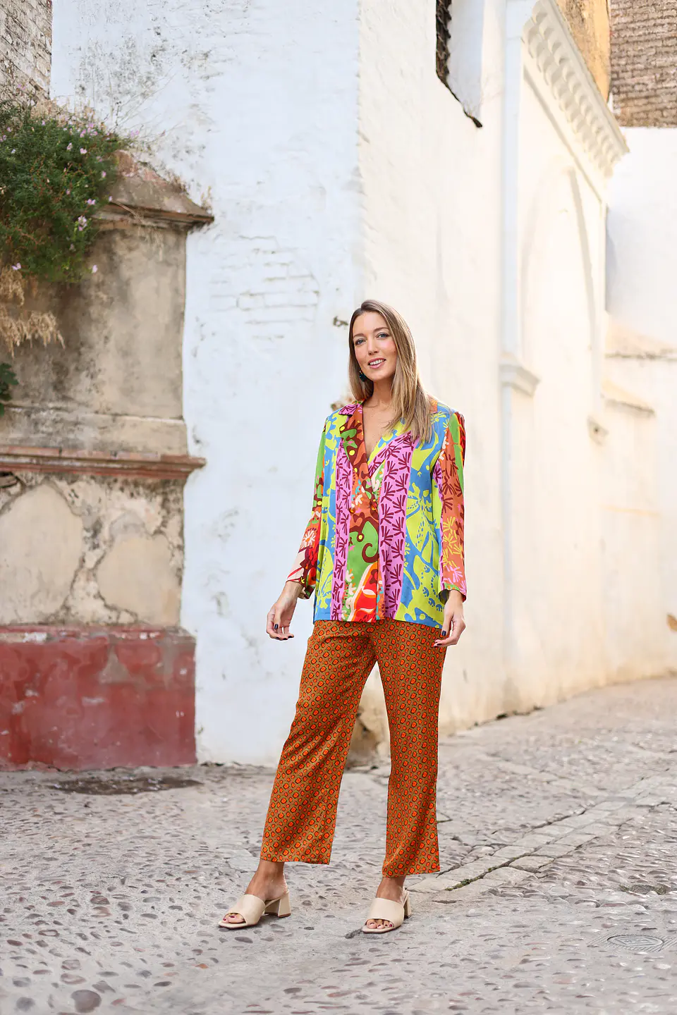 25403 CONJUNTO CHAQUETA ESTAMPADA PANTALON FANTASIA 4