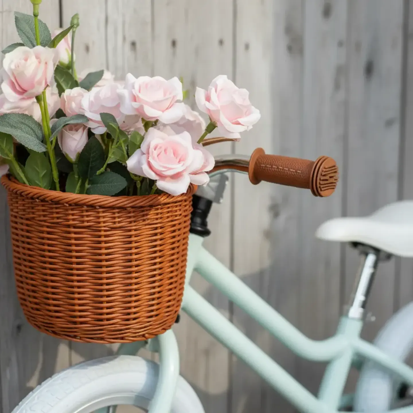 Bicicleta de Equilibrio Vintage Aro 12 para Niñas Celeste con Canasta 2