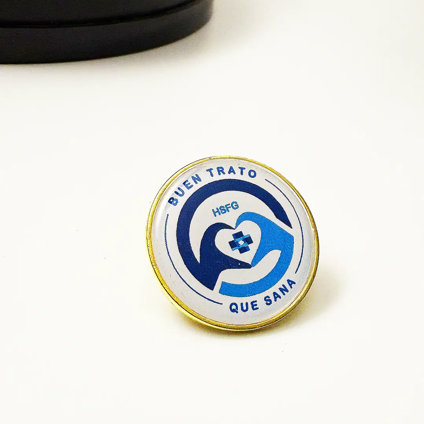 Pin Piocha Broche Redondo Dorado/Plateado 25mm con Domo Incluído 1