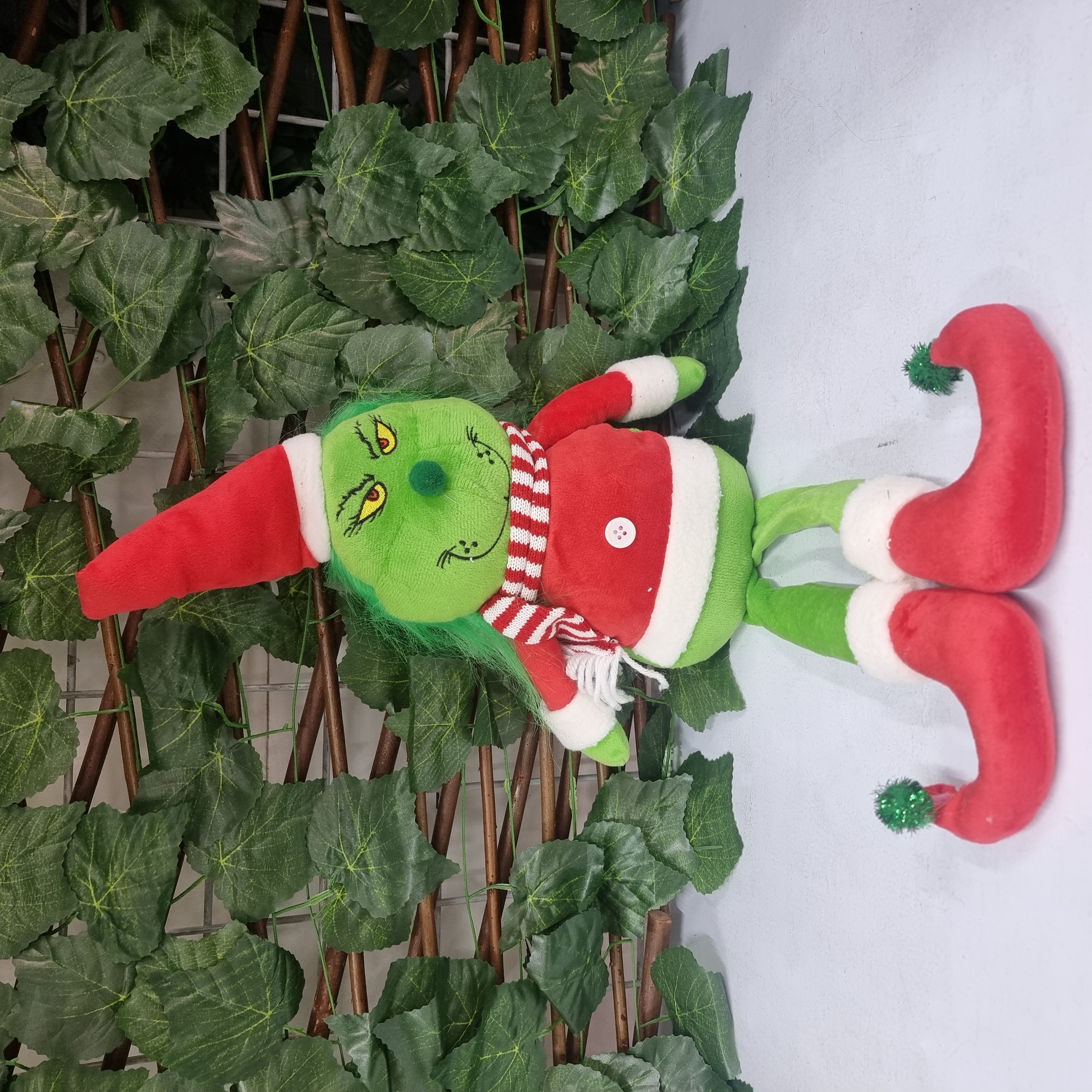 GRINCH SENTADO
