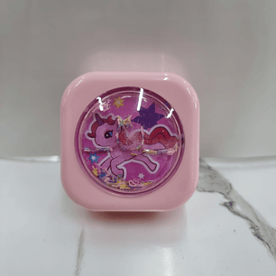 SACAPUNTAS CON ARENA