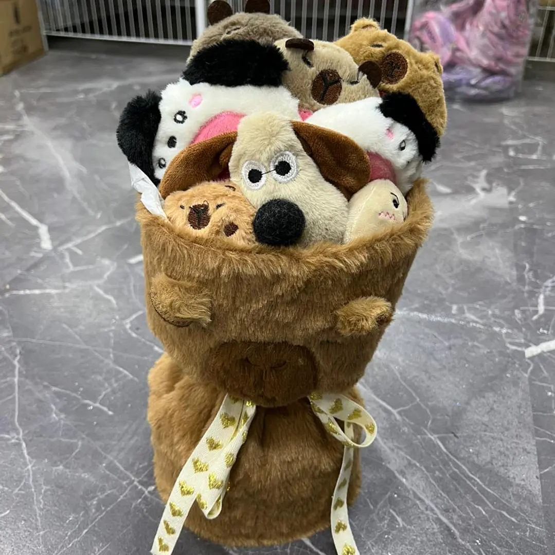 RAMO PELUCHE CAPIBARA 1