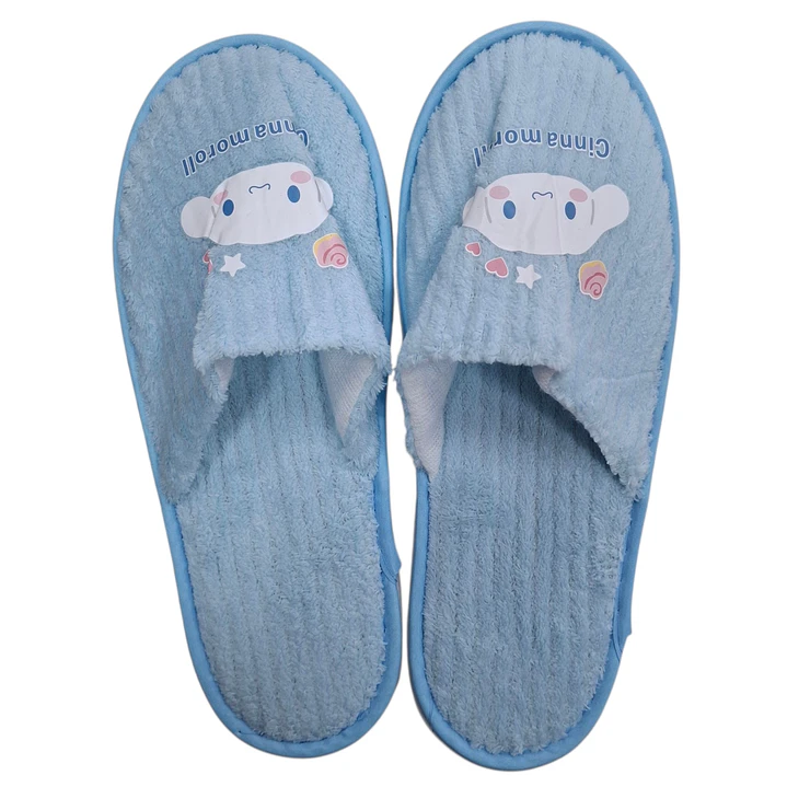 PANTUFLA SANRIO BASICA 1
