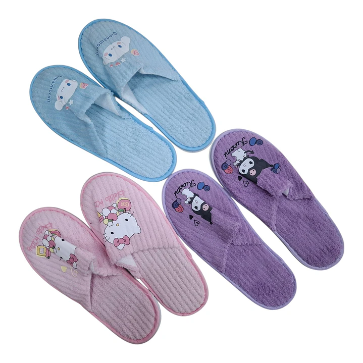 PANTUFLA SANRIO BASICA 2