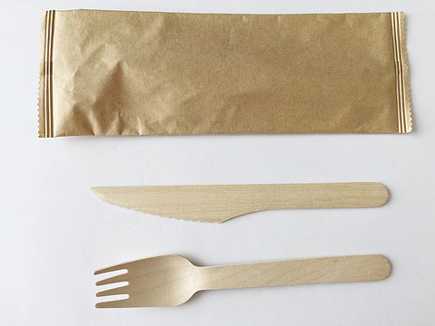 Kit Tenedor + Cuchillo embolsado Kraft x500 und