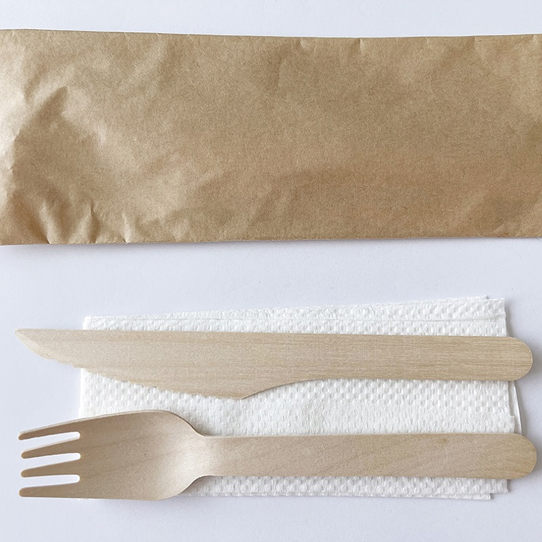 Kit Tenedor + Cuchillo + Servilleta embolsado Kraft x500 und 1