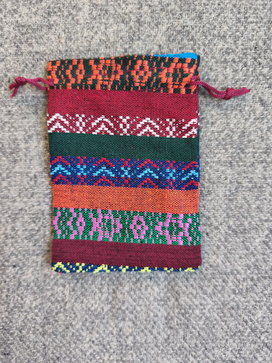 12 Bolsas de Regalo con Cordón a Rayas de Estilo Étnico 3