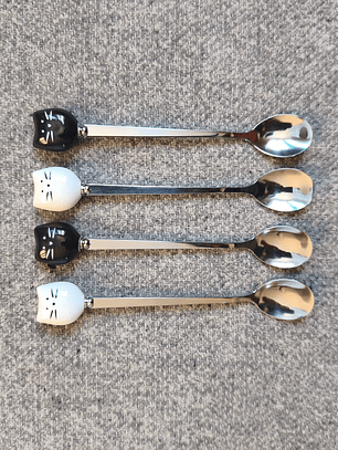 Juego de 4 cucharas de acero inoxidable con diseño de gatos