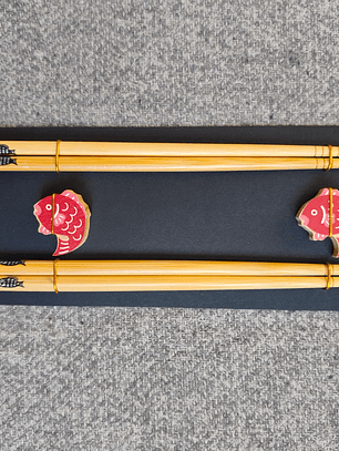 Palillos  de bambú y madera con estampado japonés