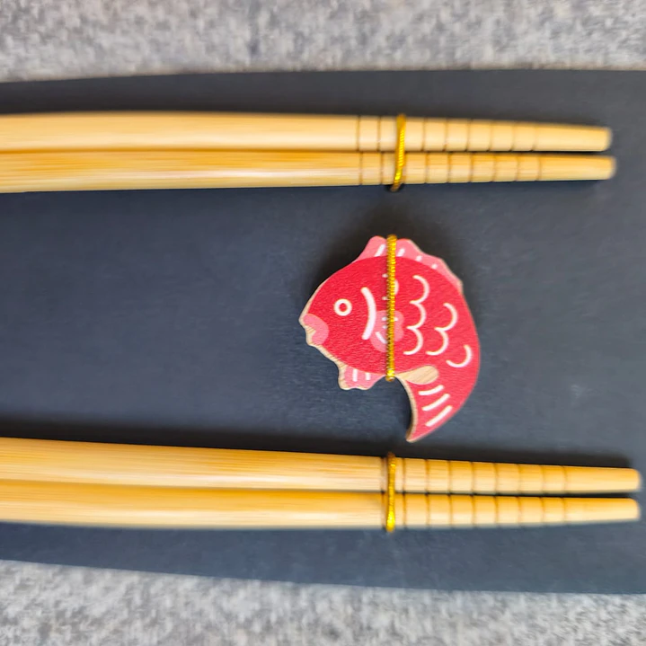 Palillos  de bambú y madera con estampado japonés 3