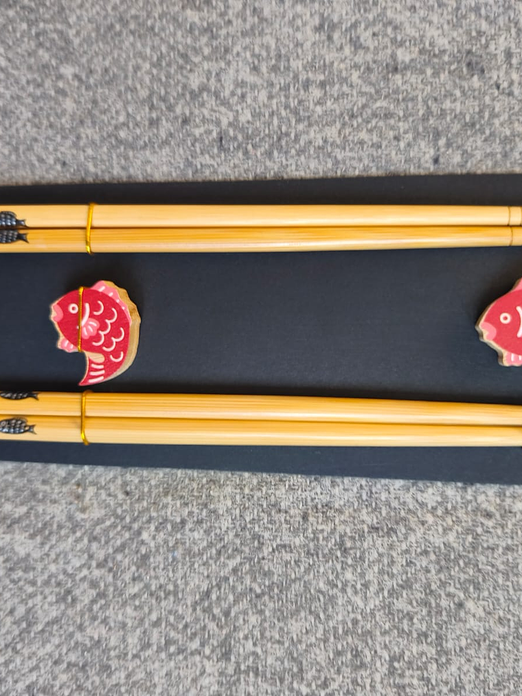 Palillos  de bambú y madera con estampado japonés 4
