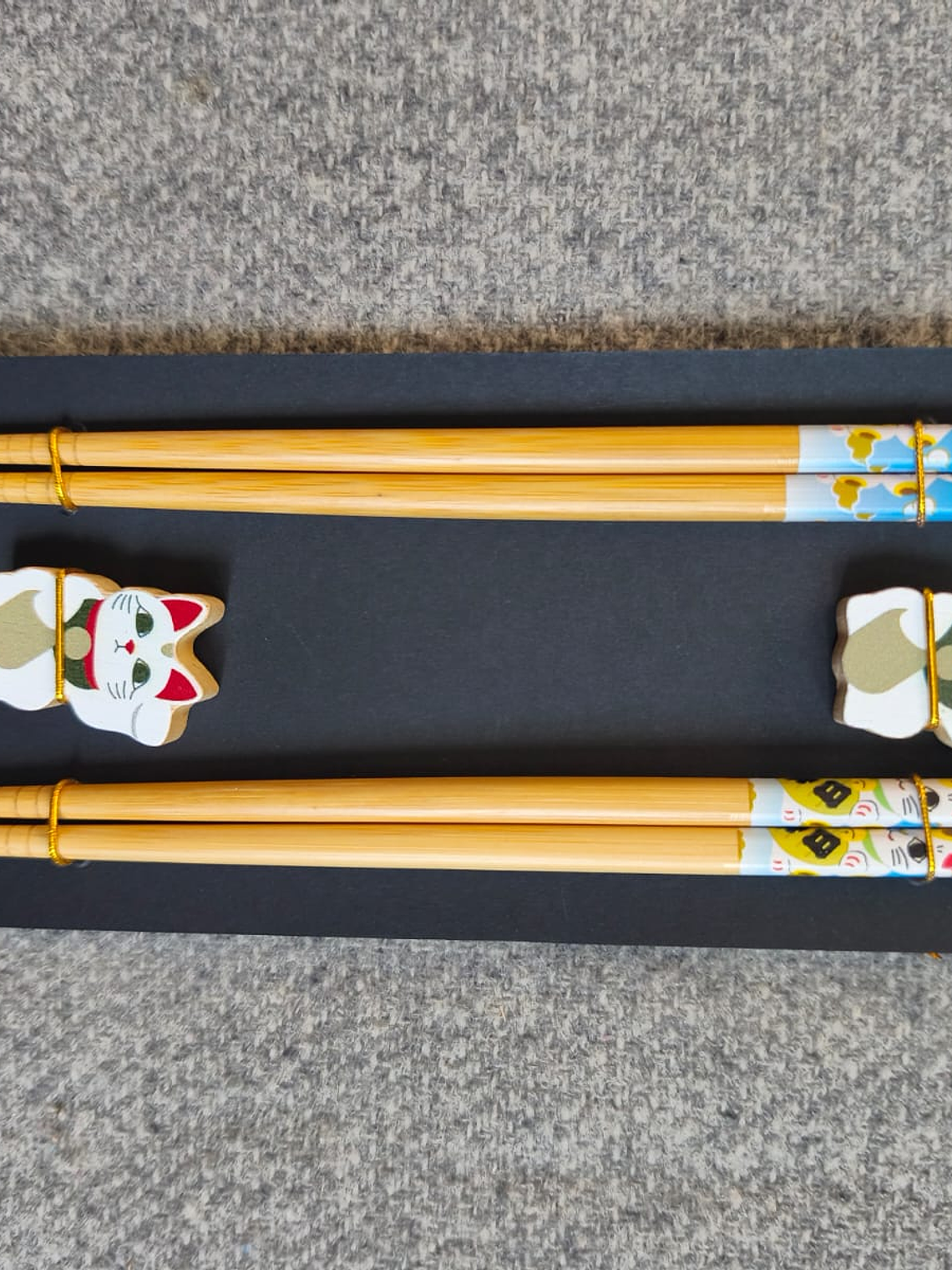 Juego de palillos de bambú y madera con estampado japonés 3