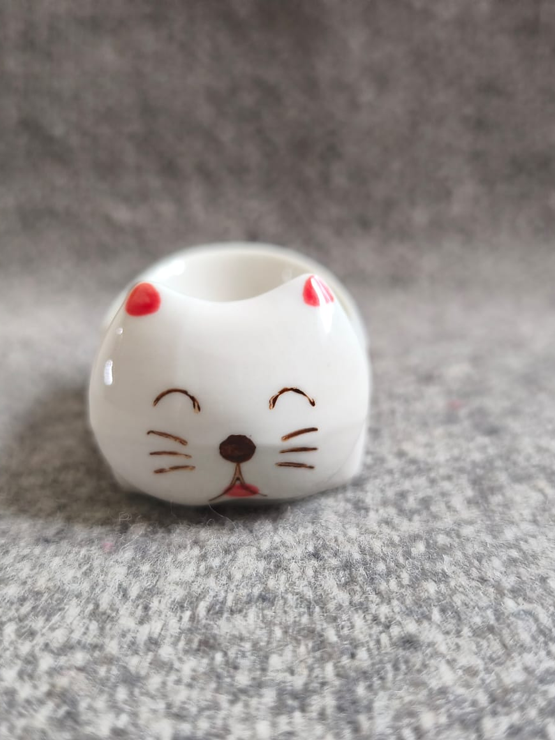 Plato pequeño de cerámica con forma de gato 1