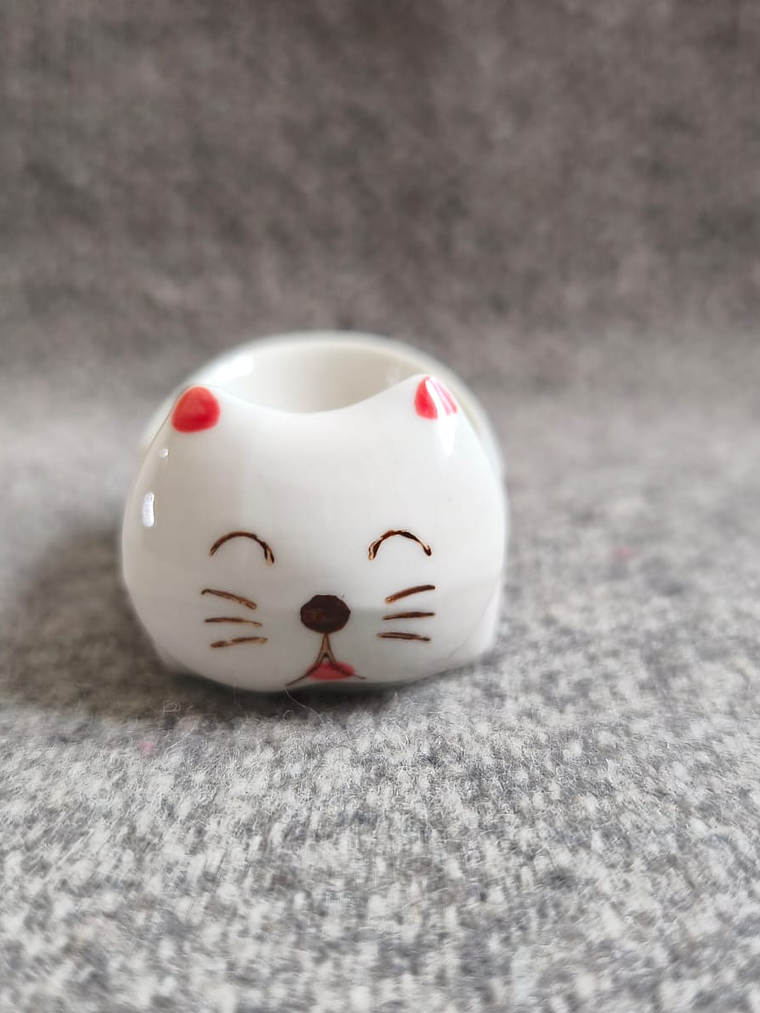 Plato pequeño de cerámica con forma de gato 1