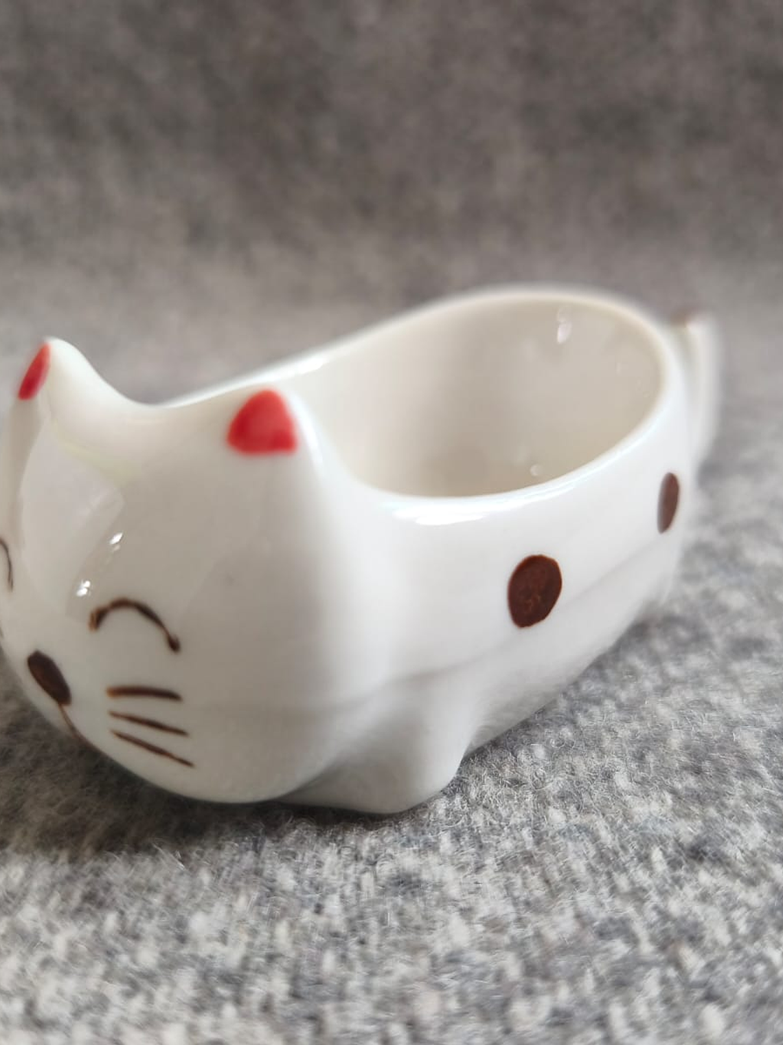 Plato pequeño de cerámica con forma de gato 2