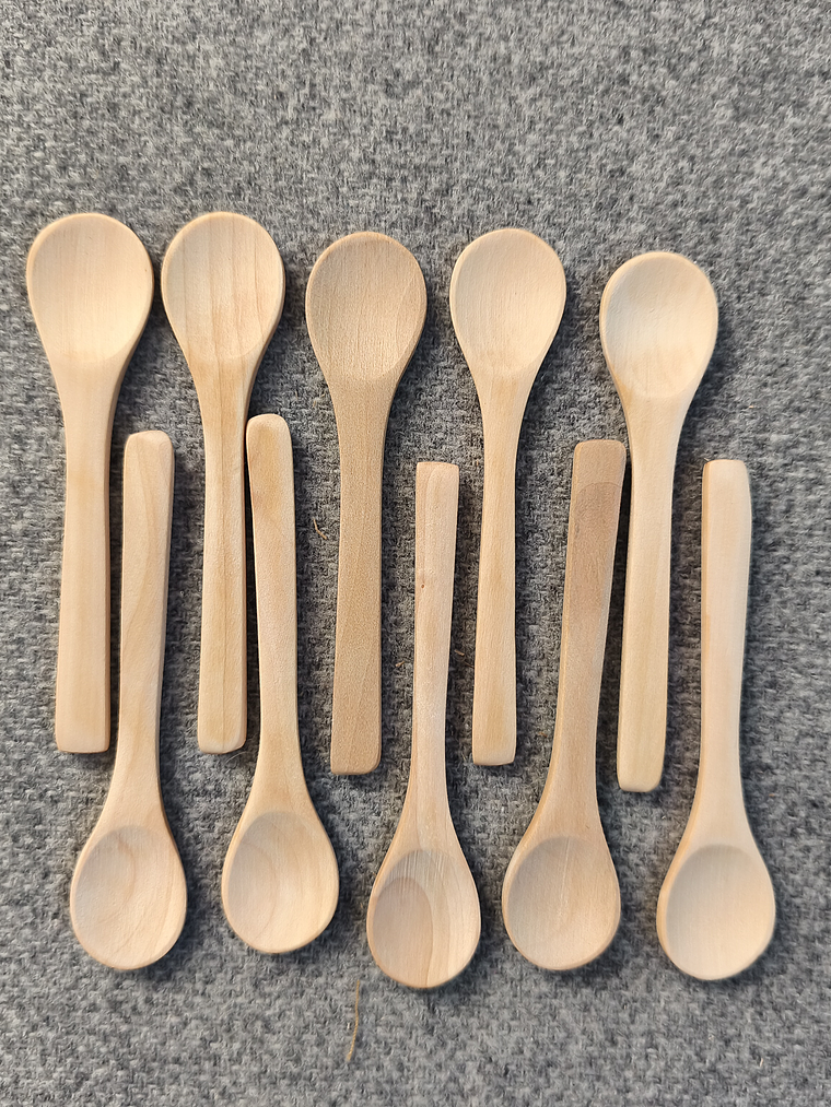 10 cucharas de madera  4