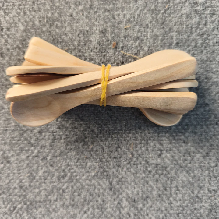 10 cucharas de madera  6