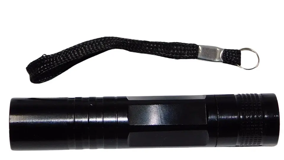 Mini Linterna De Mano Portátil Función De Pilas Negra 10 Cm 4