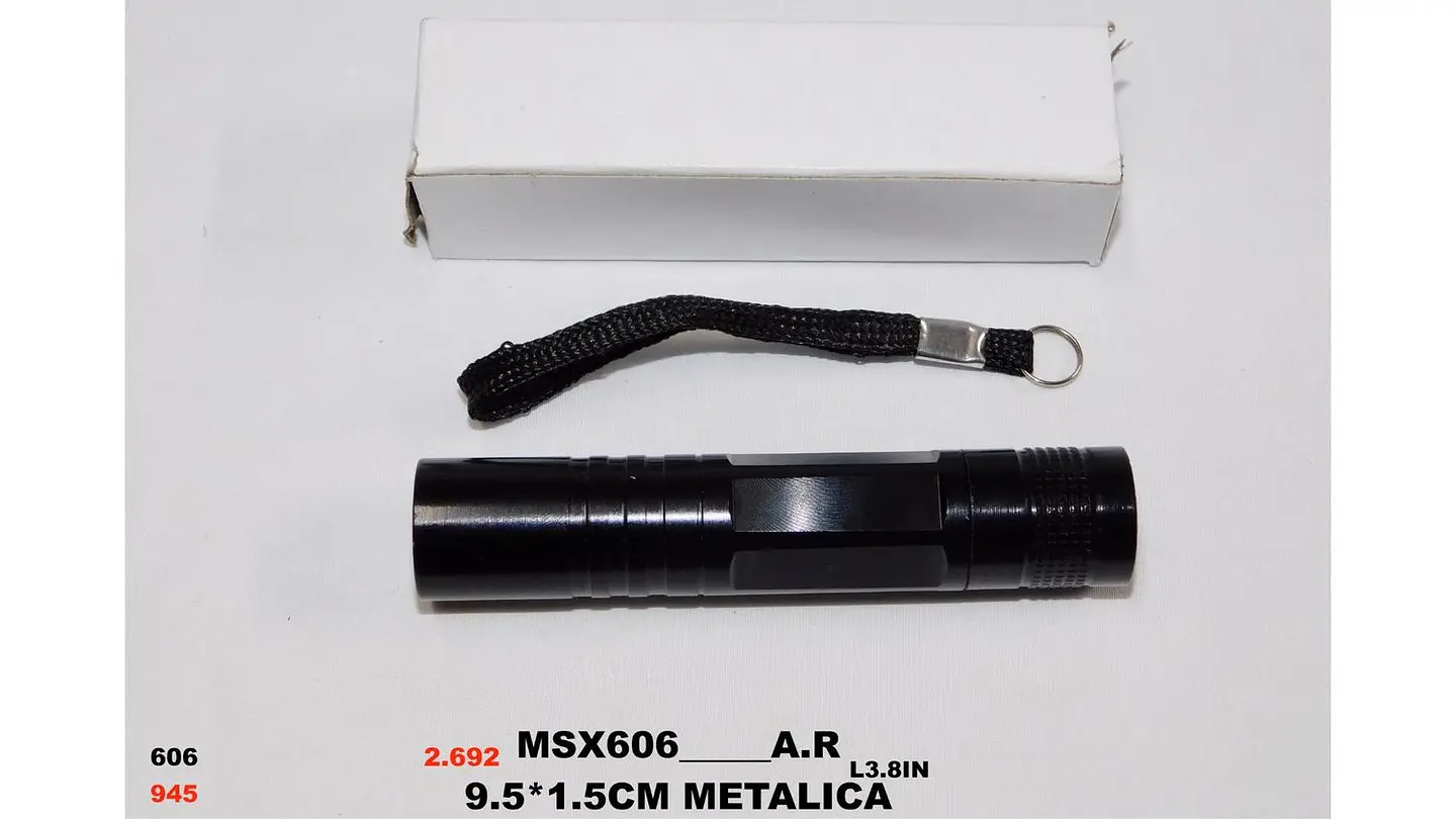 Mini Linterna De Mano Portátil Función De Pilas Negra 10 Cm 6