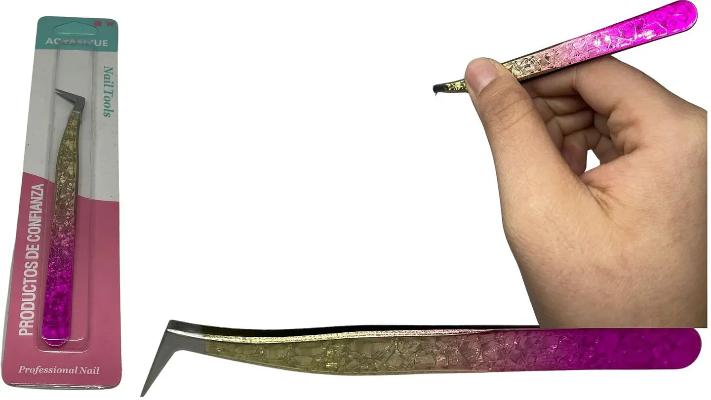 Pinza cuadrada para Pestañas efecto ruso 1
