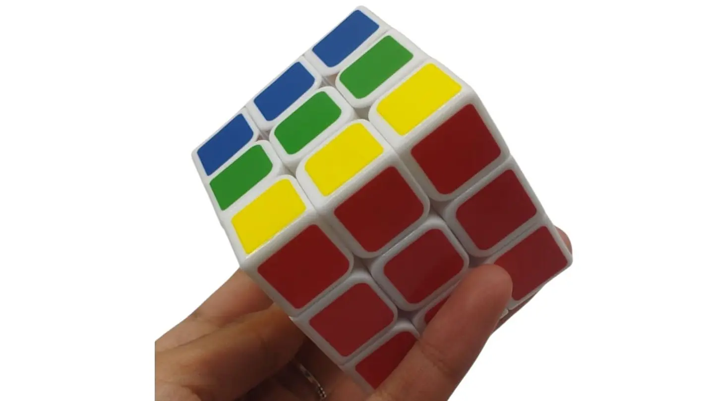 Cubo Rubik 3x3 Fondo Blanco 7 cm 4