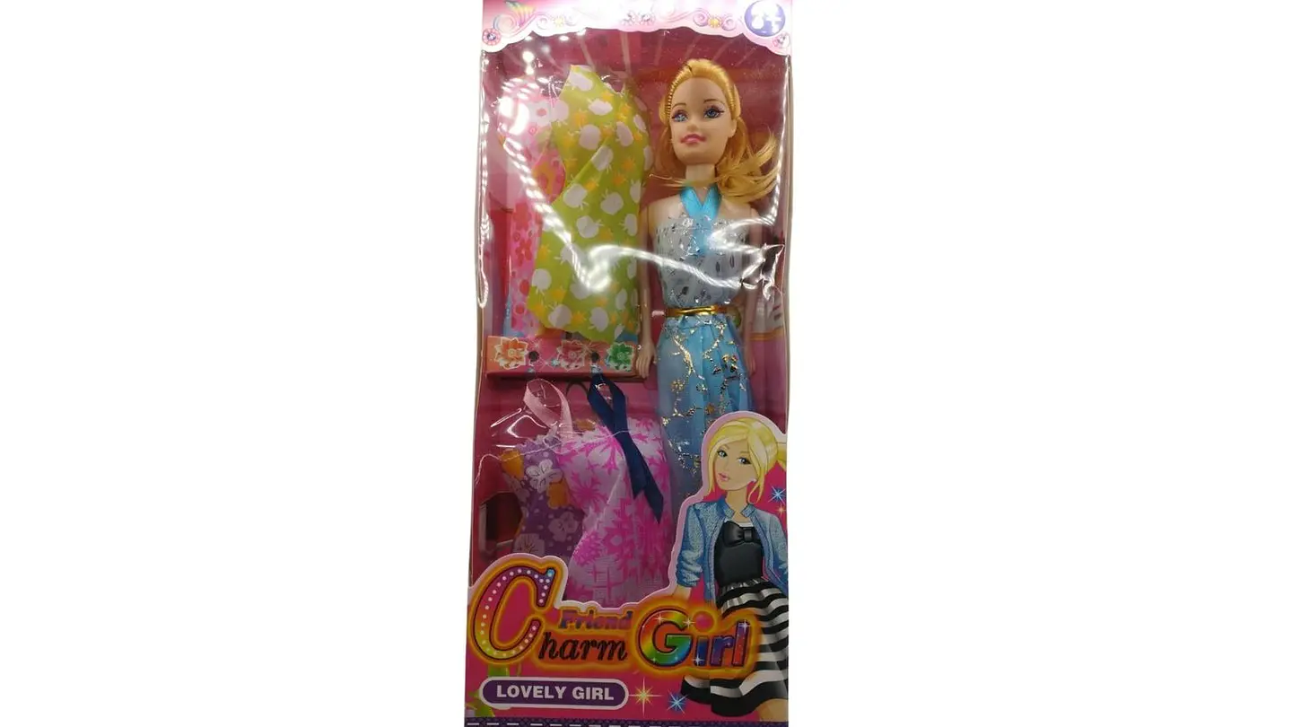 Muñeca con vestidos intercambiables Charm Girl 5