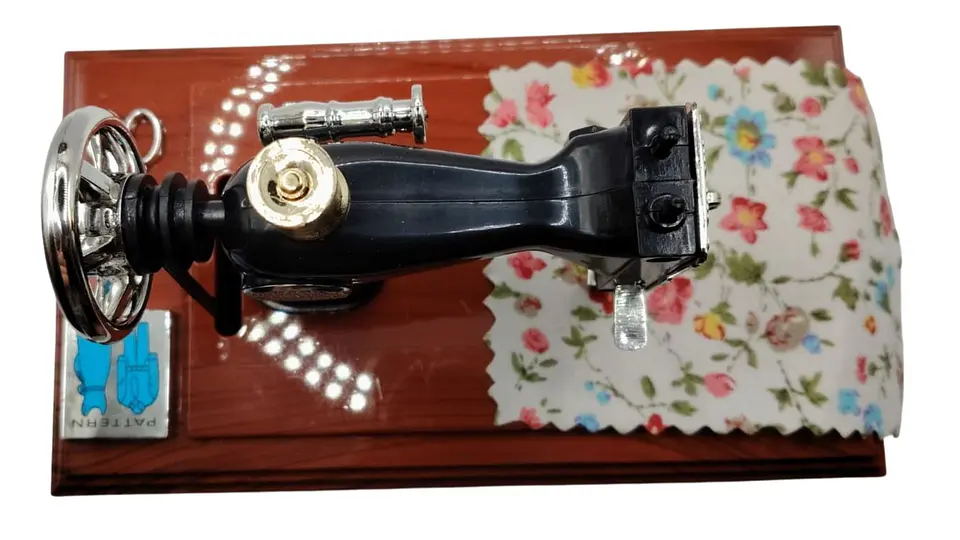 Maquina De Coser Decorativa Cajita Musical Con Cajones 6