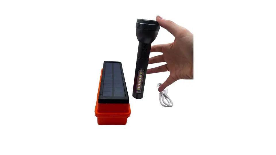 Linterna LED Recargable con Estuche Solar Naranja Resistente 1