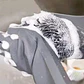 Guantes Agarradera Le Toton Casa Silicona Gris Multiusos Resistente Calor - Miniatura 2