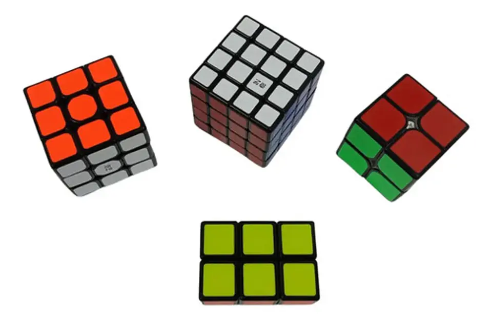 Cubo Profesional + 4 Cubos Rubik 2x2 - 3x3 - 3x2 - 4x4 2