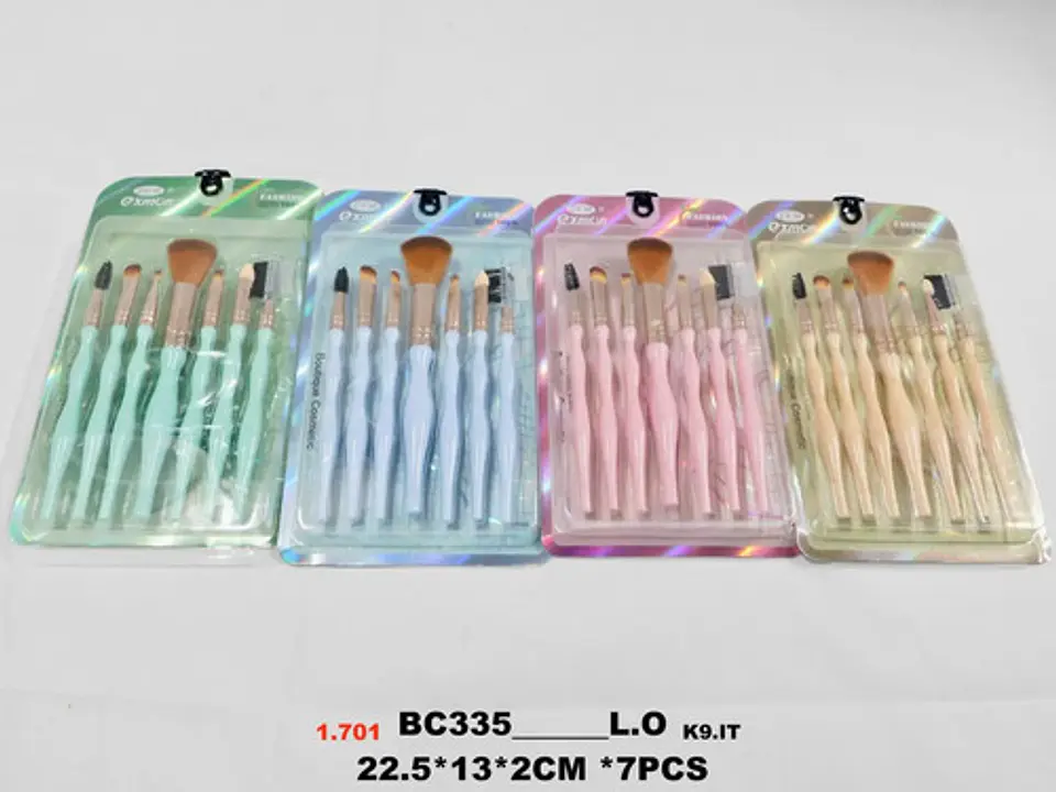 Combo Cepillo Espejo Brochas Limpiador Corta Uñas 3