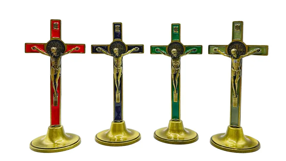 Cruz Religiosa Decorativa de Mesa 11.5 cm Dorada 1