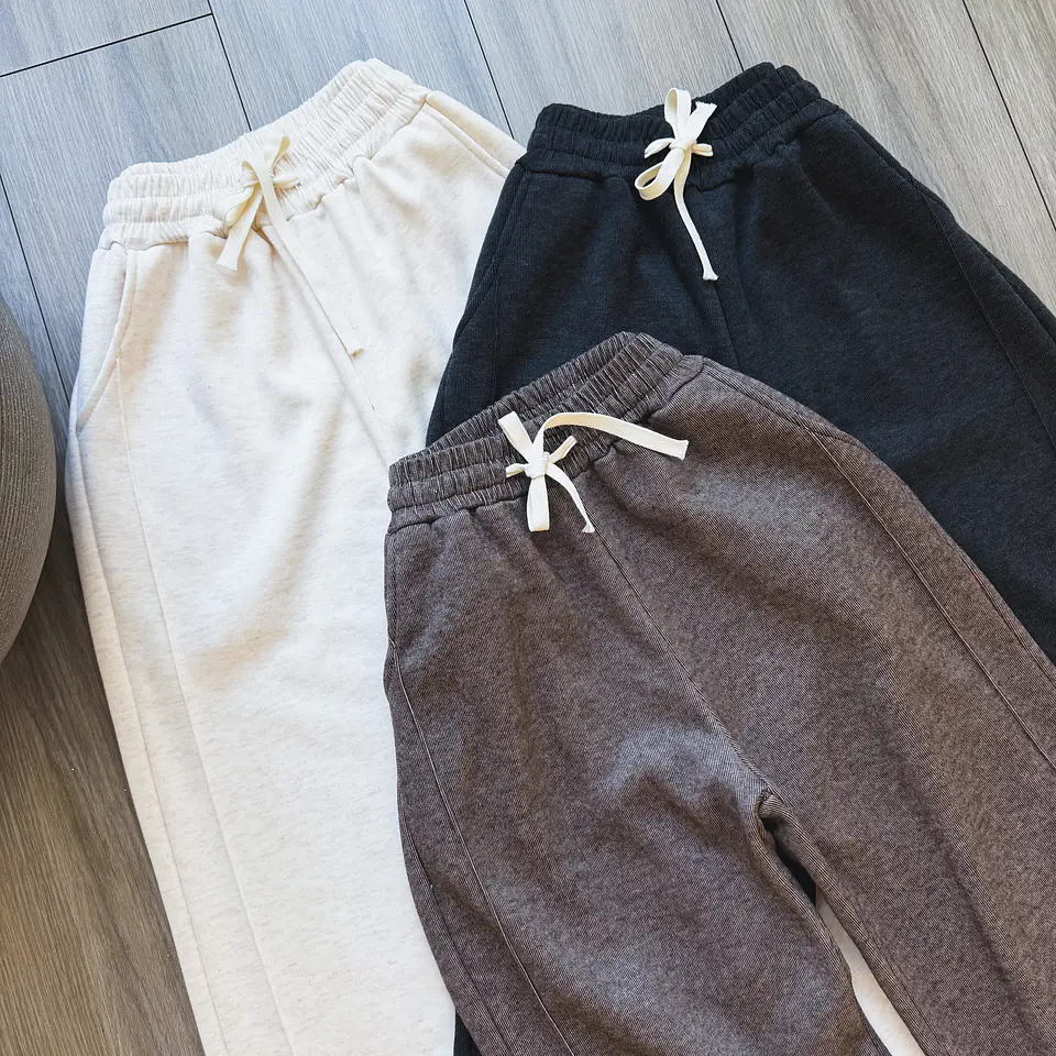 Pantalón de buzo mujer  4