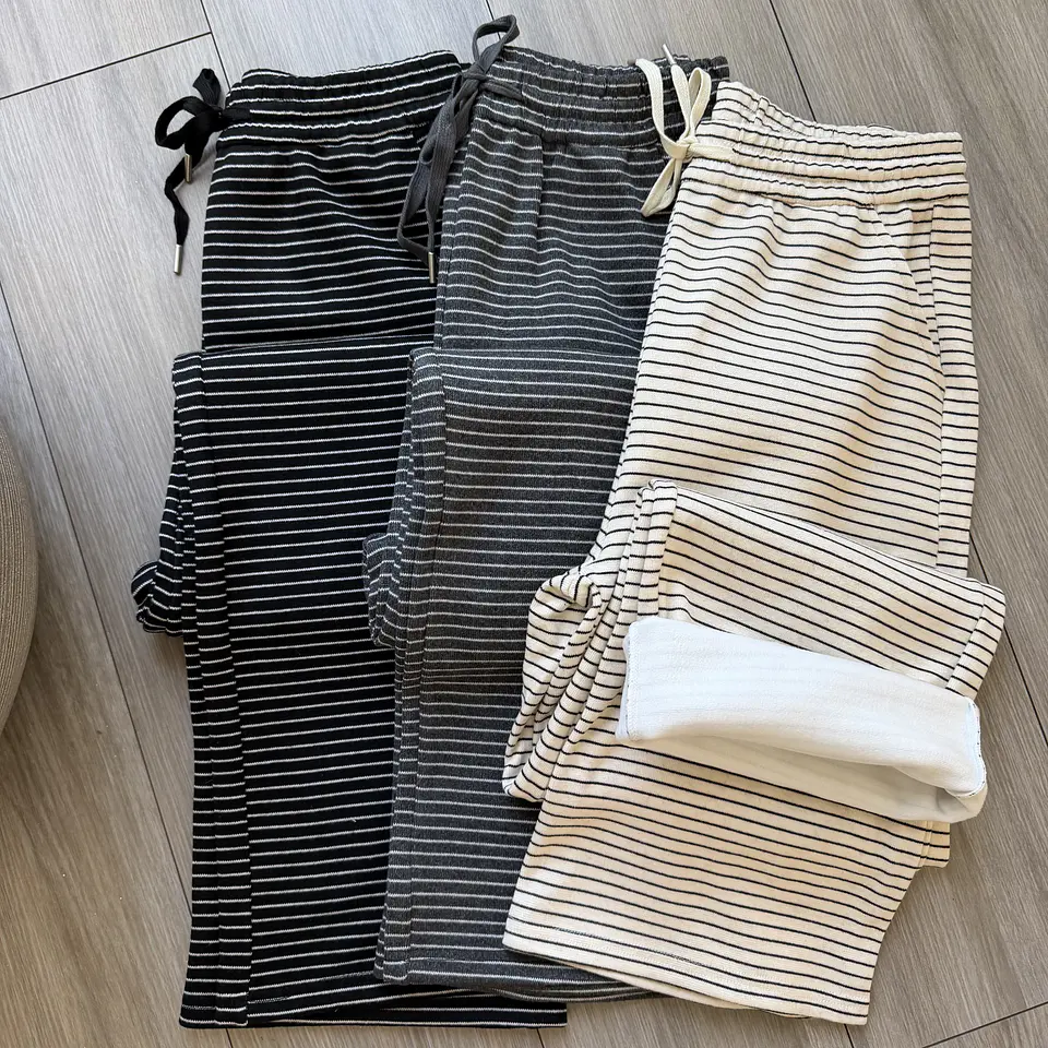 Pantalón de buzo rayas 2