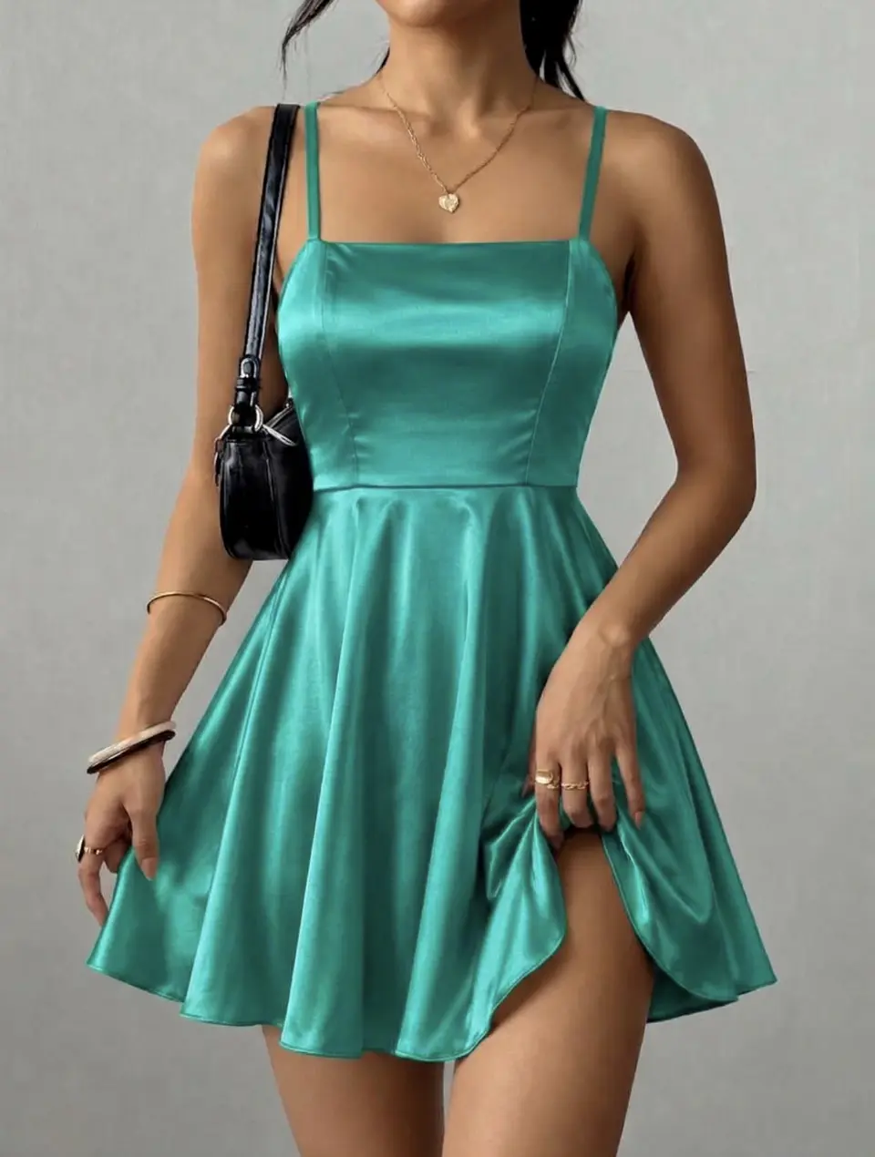 Vestido satinado acampando  2