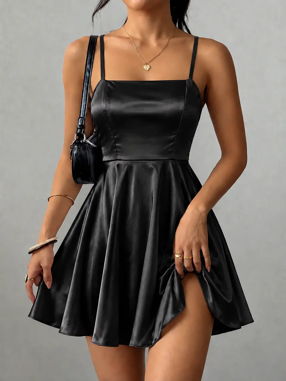 Vestido satinado acampando  3