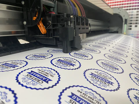 Etiquetas Autocolantes sem Laminação
