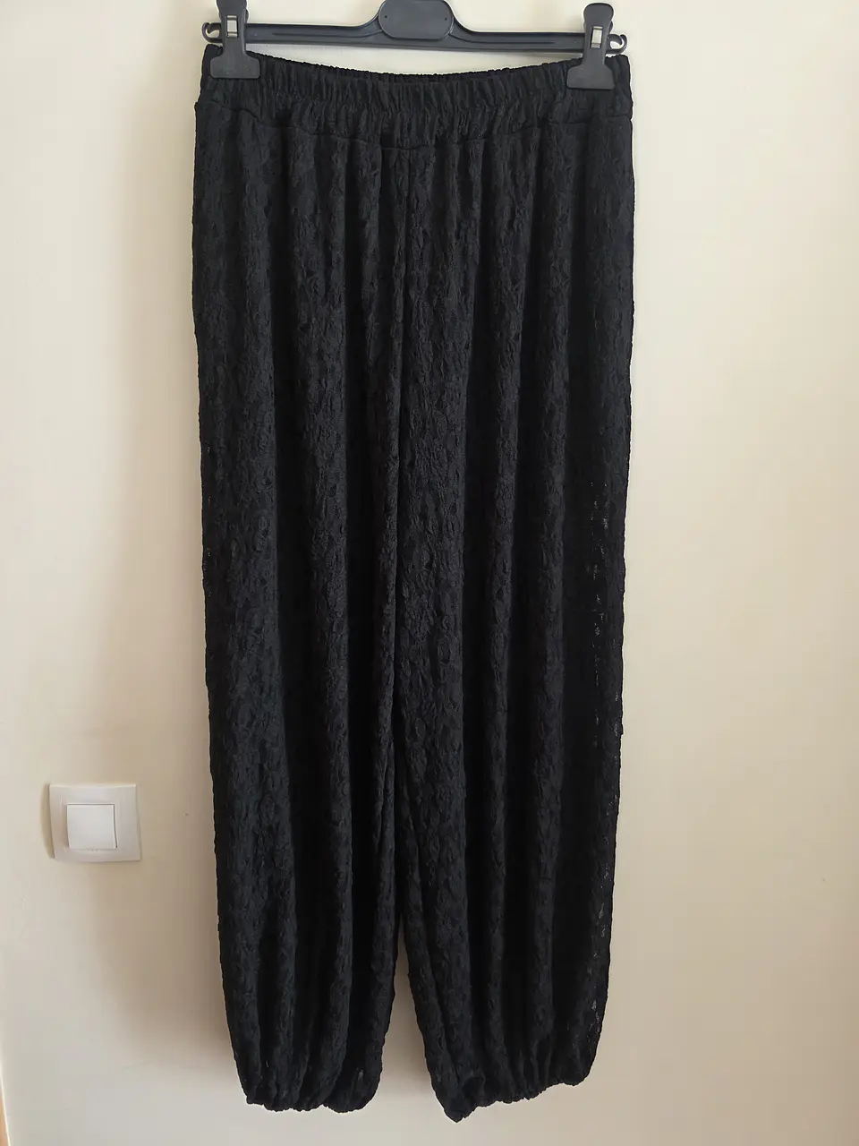 Calça Aladim em renda 3