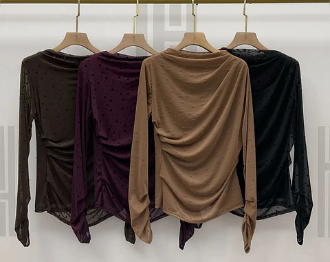 Blusa forrada com manga transparente