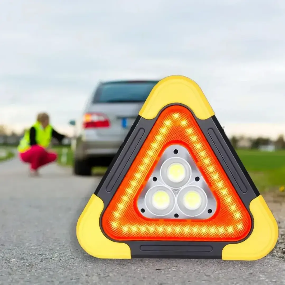 Triángulo de Emergencia LED Solar con Soporte y Carga USB 7