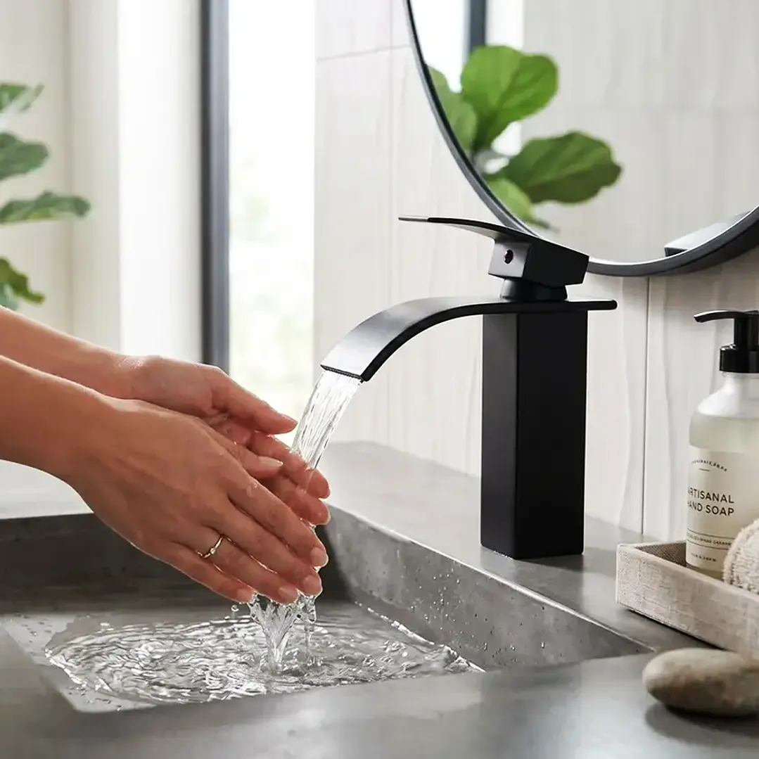  Grifería Monomando Lavamanos Cascada Negro Mate | MCasa 7