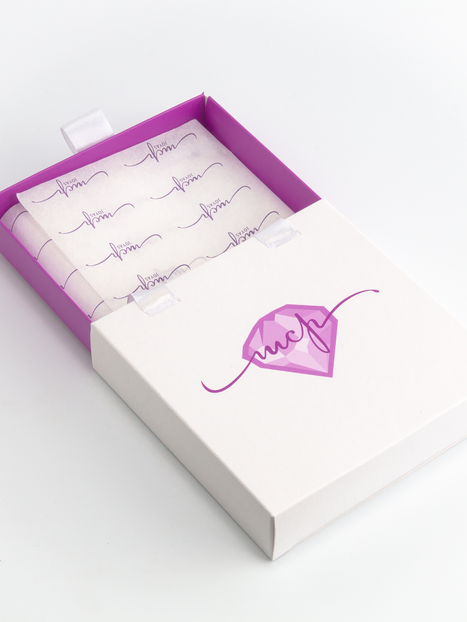 Pulsera de hilo regulable flor de loto y detalles de plata 2