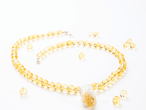 Collar de piedras citrino y colgante citrino