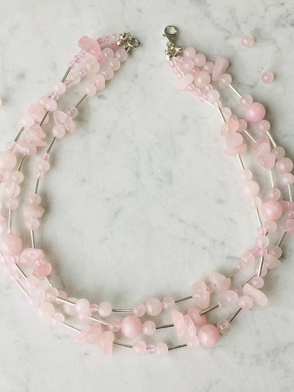 Collar triple de piedras cuarzo rosa y plata 950 5