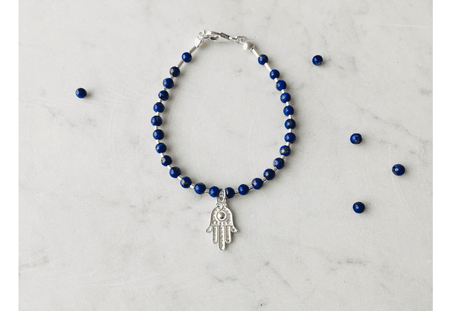 Pulsera mano de Fátima y lapislazuli