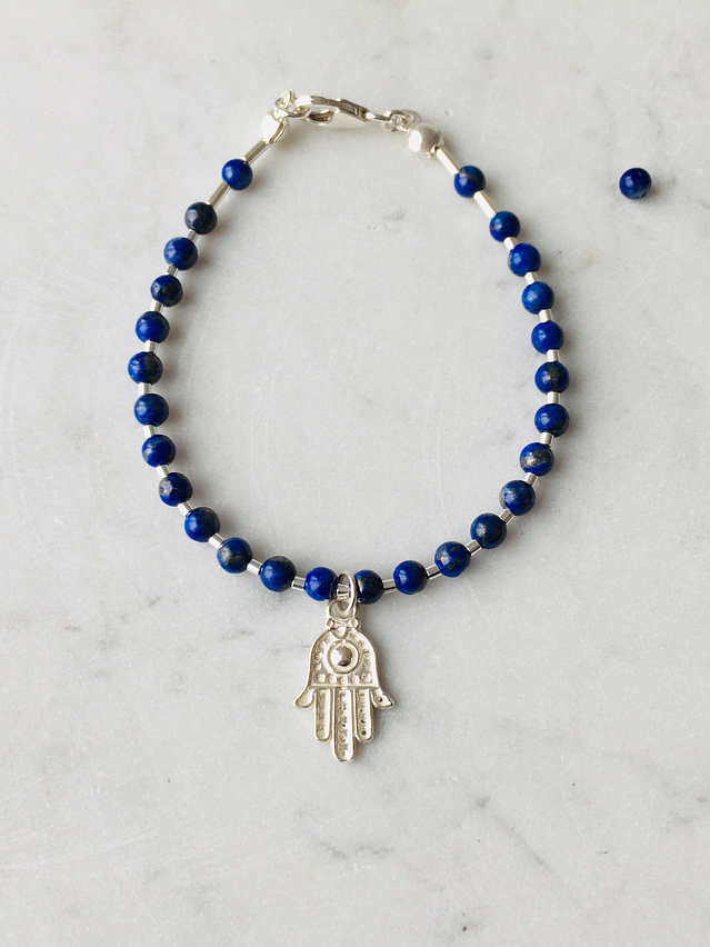 Pulsera mano de Fátima y lapislazuli 4