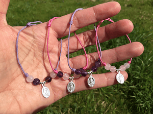 Pulseras medallita virgen de los rayos niñita